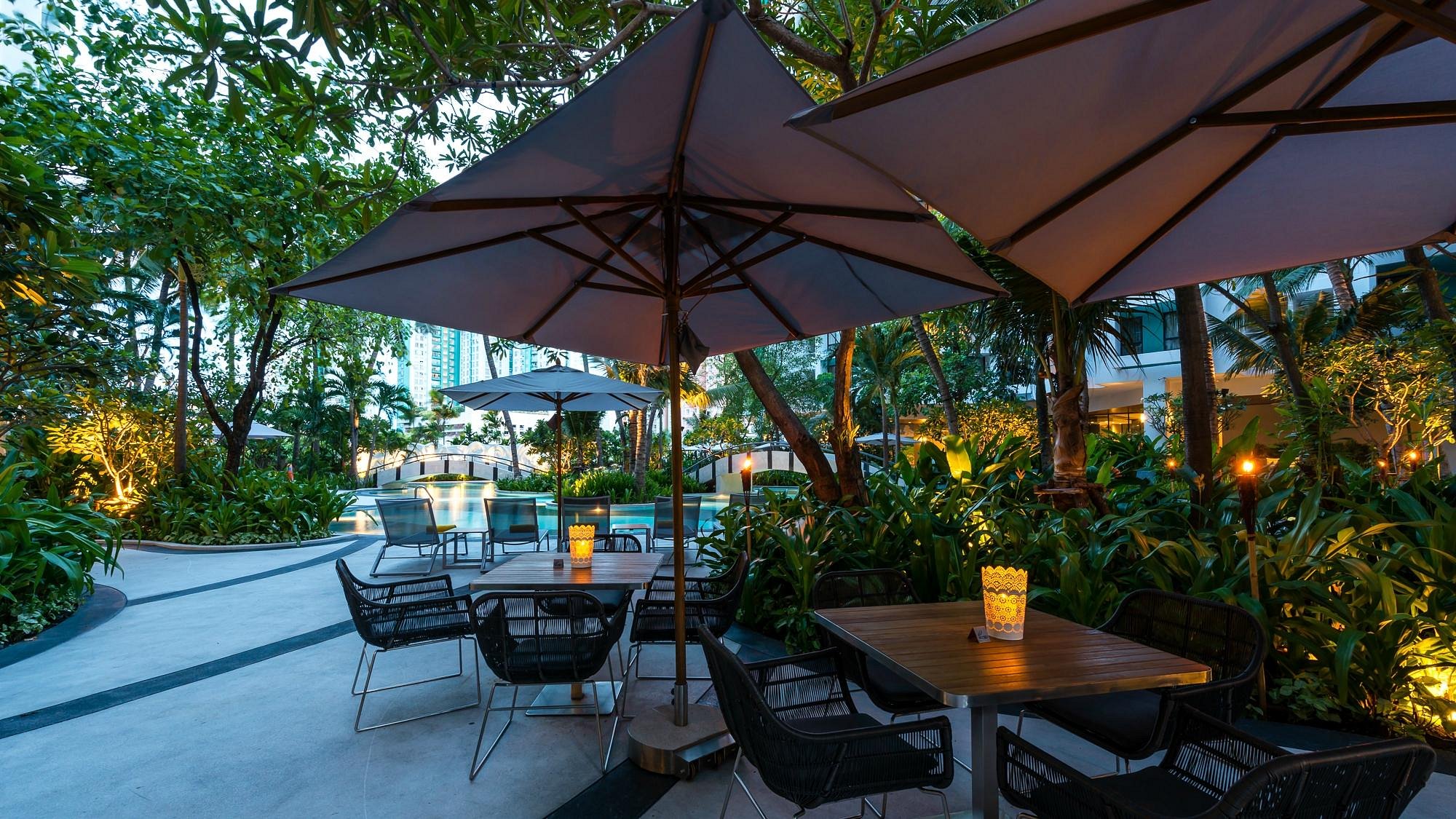 Chatrium Swimming Pool